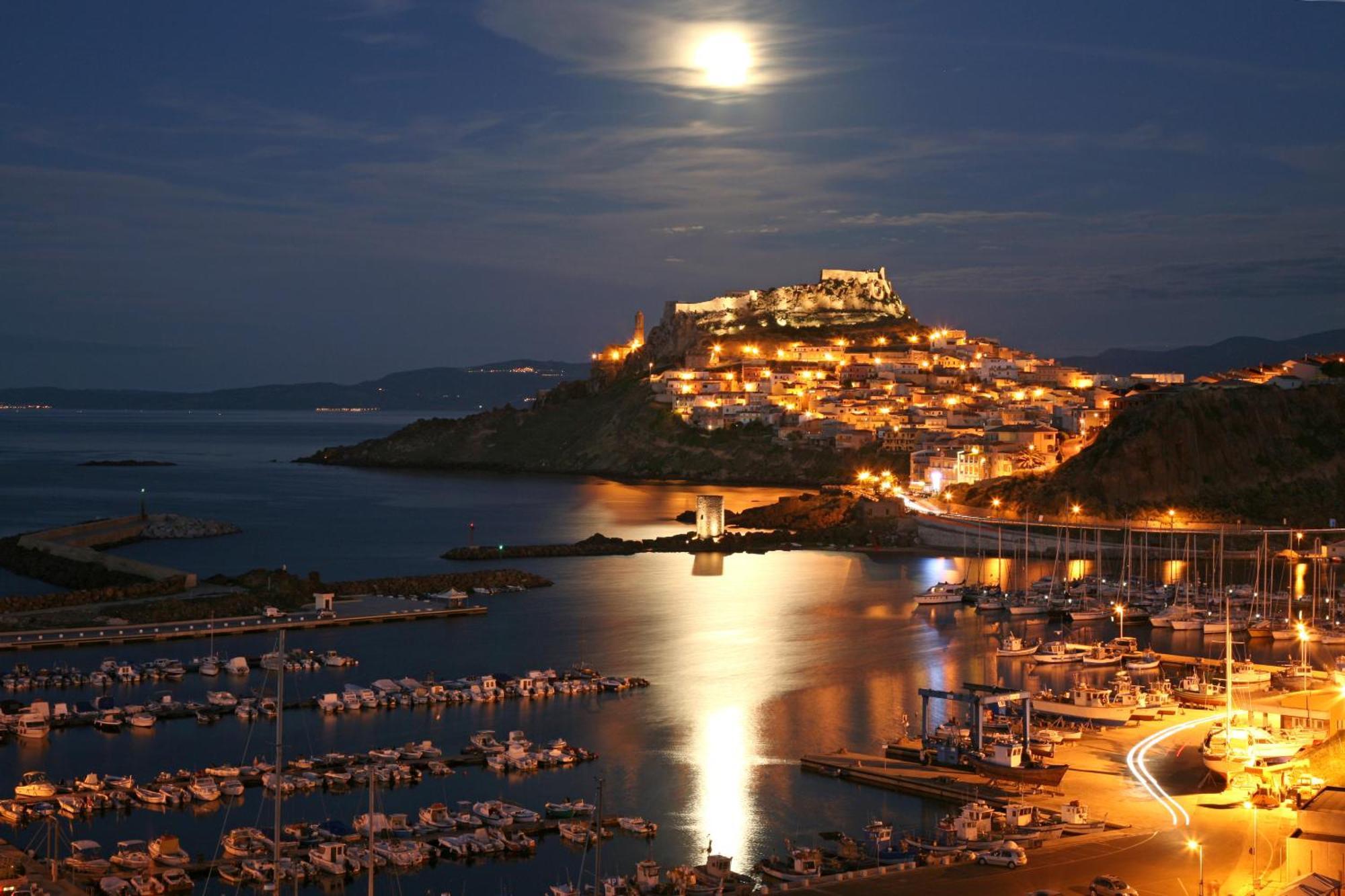 The Square Castelsardo Ξενοδοχείο Εξωτερικό φωτογραφία